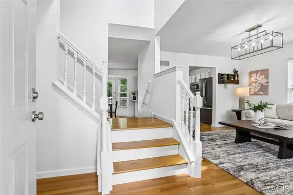 511 Winter Garden DR, Fenton, MO 63026