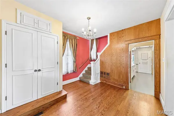 112 N Harrison AVE, Kirkwood, MO 63122