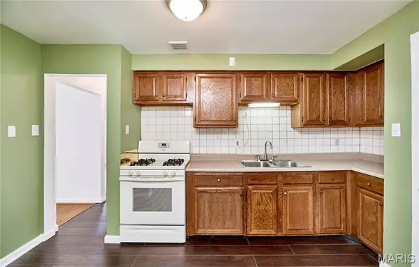 10075 Coburg Lands DR, St Louis, MO 63137