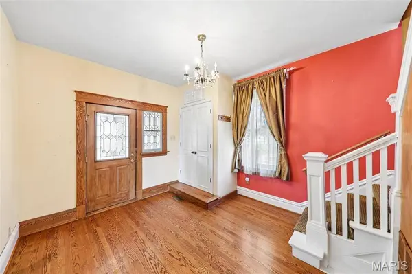112 N Harrison AVE, Kirkwood, MO 63122