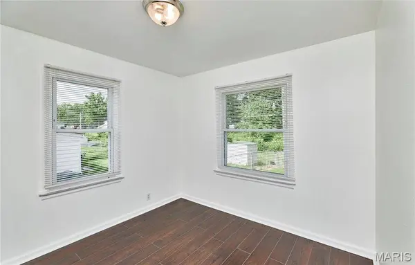 10075 Coburg Lands DR, St Louis, MO 63137