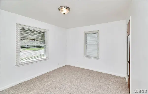 10075 Coburg Lands DR, St Louis, MO 63137