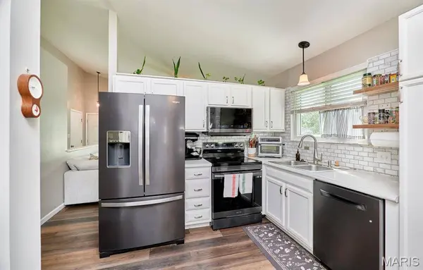 66 Jacqueline CIR, O'fallon, MO 63368