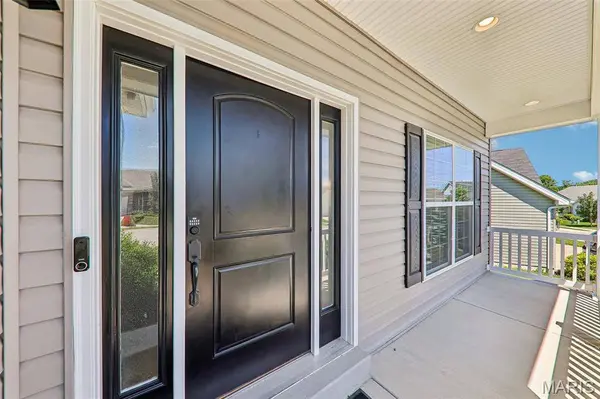 390 Timber Valley TRL, Fenton, MO 63026