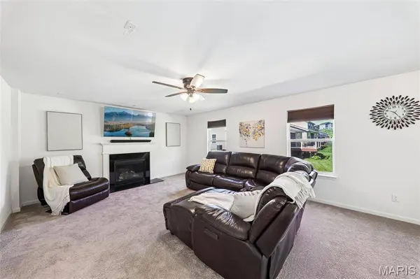 819 Cedar Bluff WAY, Fenton, MO 63026