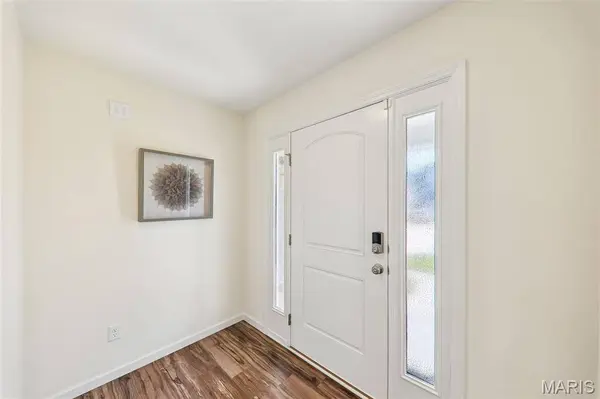 819 Cedar Bluff WAY, Fenton, MO 63026