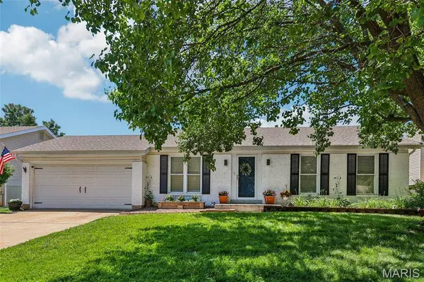 547 Schrader Farm DR, St Peters, MO 63376