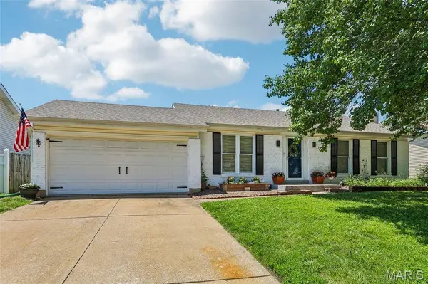 547 Schrader Farm DR, St Peters, MO 63376