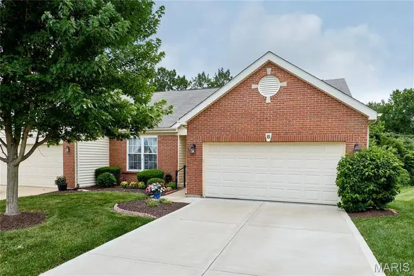 8 Turtle Creek Villas DR #4R, O'fallon, MO 63366