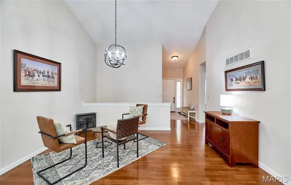 8 Turtle Creek Villas DR #4R, O'fallon, MO 63366