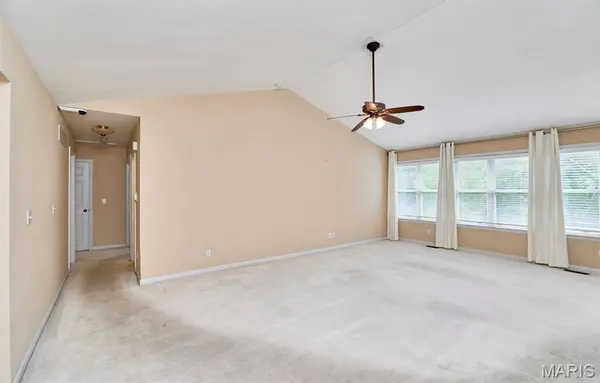 1516 Hibernation HOLW, Wentzville, MO 63385