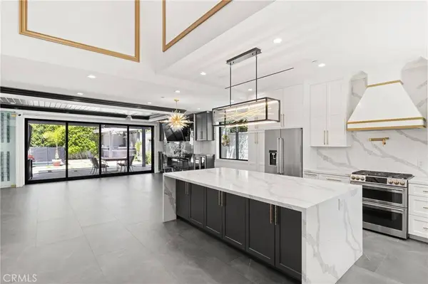 22121 Providencia, Woodland Hills, CA 91364