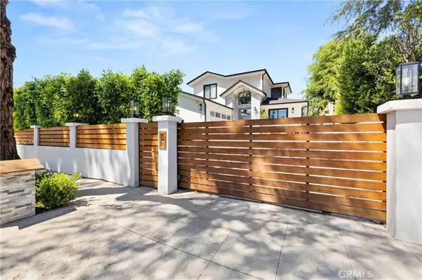 22121 Providencia, Woodland Hills, CA 91364