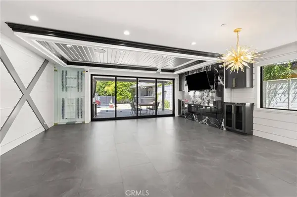 22121 Providencia, Woodland Hills, CA 91364