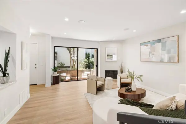 5711 Owensmouth #125, Woodland Hills, CA 91367
