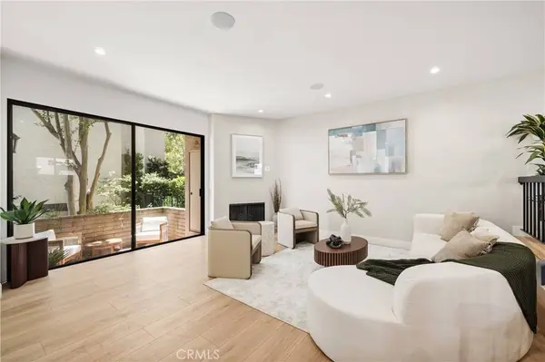 5711 Owensmouth #125, Woodland Hills, CA 91367