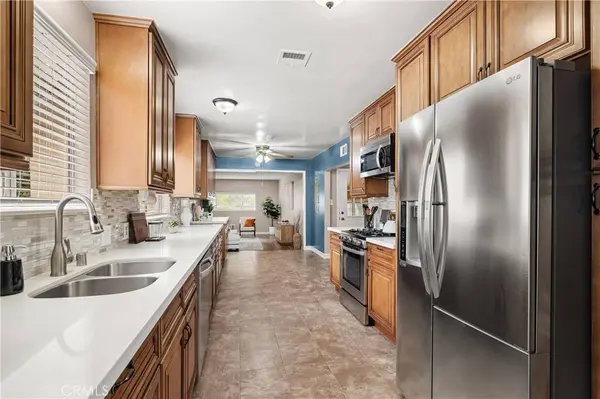 15944 Gledhill, North Hills, CA 91343