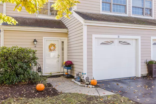 Walpole, MA 02081-4347,18 Teal Cir