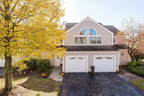 Walpole, MA 02081-4347,18 Teal Cir