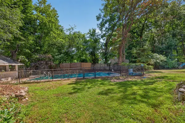 40 Oak St, Bellingham, MA 02019