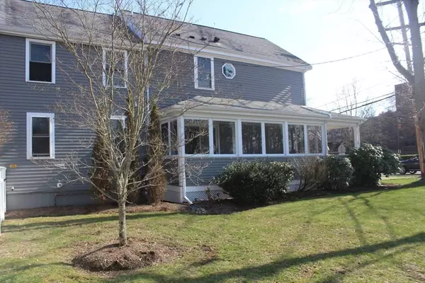 268 Common St, Walpole, MA 02081