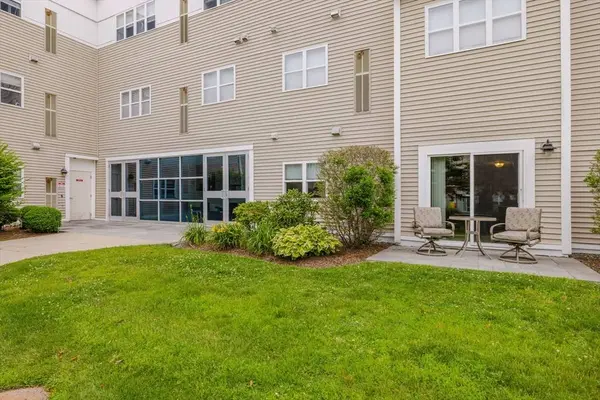 211 Central St #A111, Norwood, MA 02062