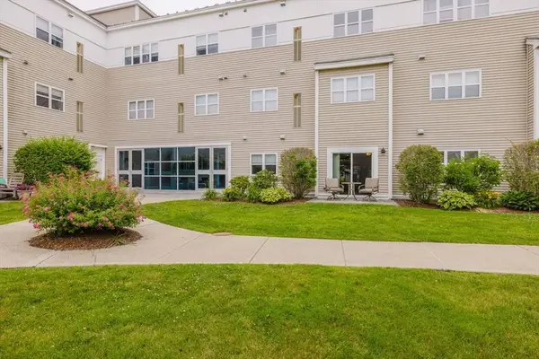 211 Central St #A111, Norwood, MA 02062
