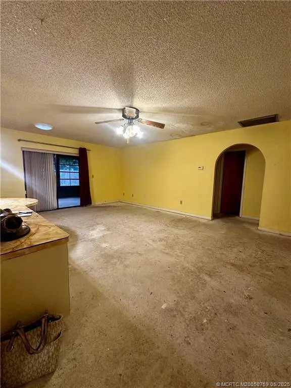 2283 SE Gaslight ST, Port Saint Lucie, FL 34952