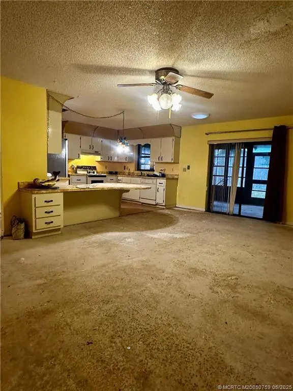 2283 SE Gaslight ST, Port Saint Lucie, FL 34952