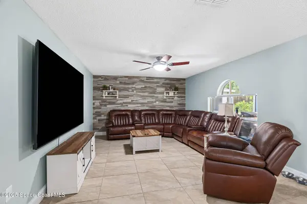 1728 La Maderia DR, Palm Bay, FL 32908