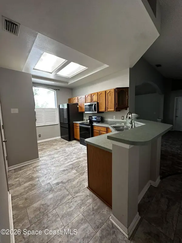 283 Umber ST NW, Palm Bay, FL 32907