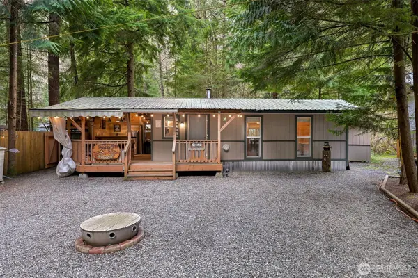 1029 Maple LN, Sumas, WA 98266