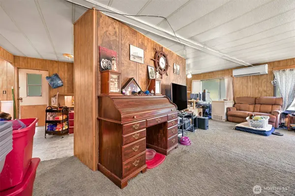 8536 Juniper PL, Maple Falls, WA 98266