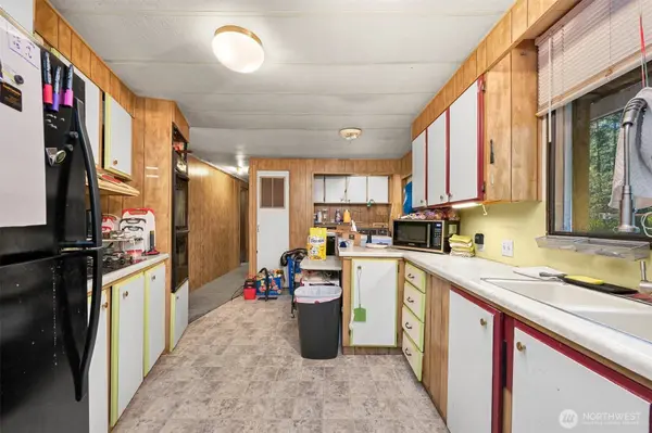 8536 Juniper PL, Maple Falls, WA 98266