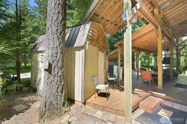 3030 Tower RD, Maple Falls, WA 98266