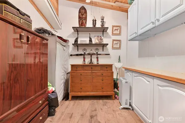 1190 Exit RD, Maple Falls, WA 98266
