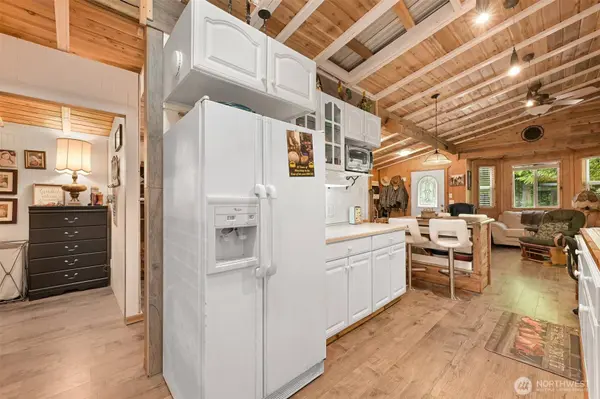 1190 Exit RD, Maple Falls, WA 98266
