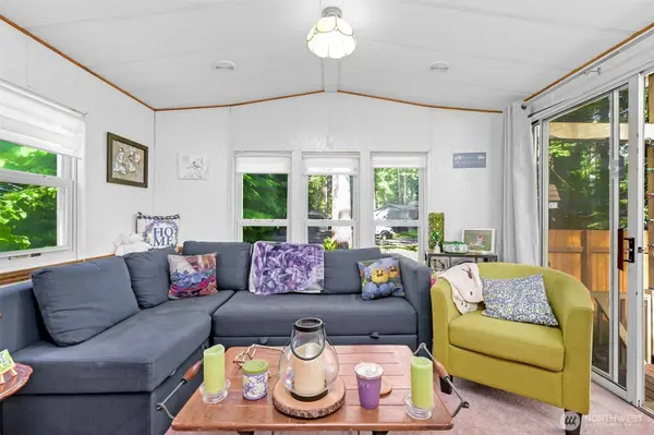 2026 Dogwood DR, Sumas, WA 98266