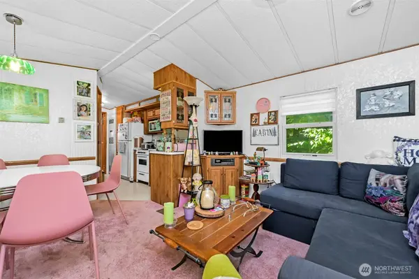 2026 Dogwood DR, Sumas, WA 98266