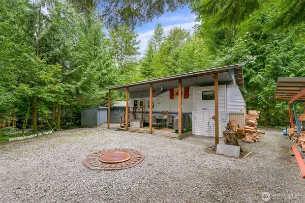 1056 Birch LN, Sumas, WA 98266