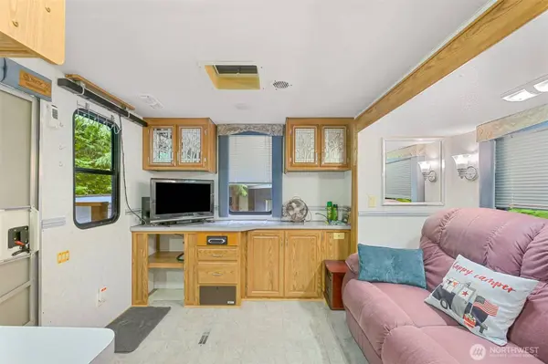 1056 Birch LN, Sumas, WA 98266