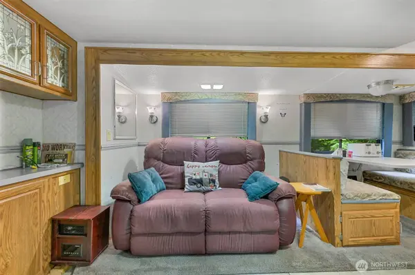 1056 Birch LN, Sumas, WA 98266
