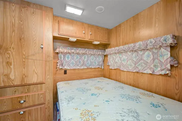 1111 Alder LN, Sumas, WA 98266