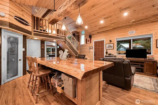 1124 Alder LN, Sumas, WA 98266