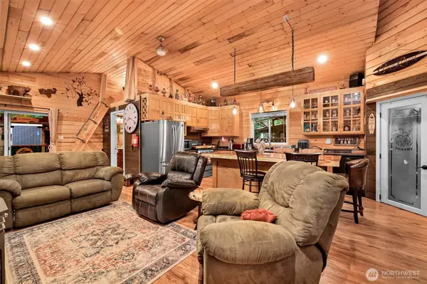 1124 Alder LN, Sumas, WA 98266