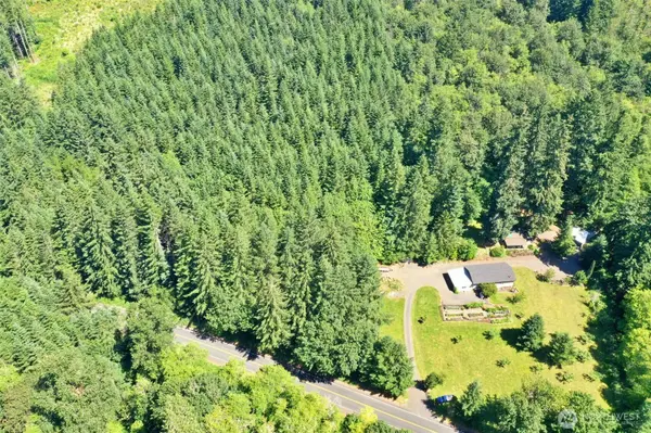 1668 King RD, Winlock, WA 98596