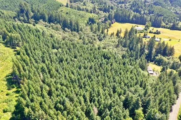 1668 King RD, Winlock, WA 98596