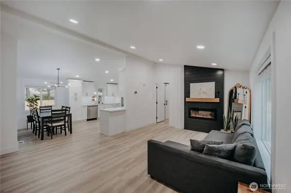 7936 Chisholm TRL, Maple Falls, WA 98266