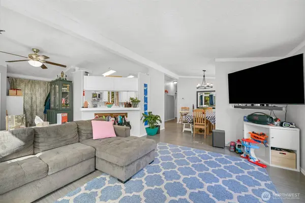 8118 Pony Express WAY, Maple Falls, WA 98266