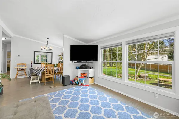 8118 Pony Express WAY, Maple Falls, WA 98266